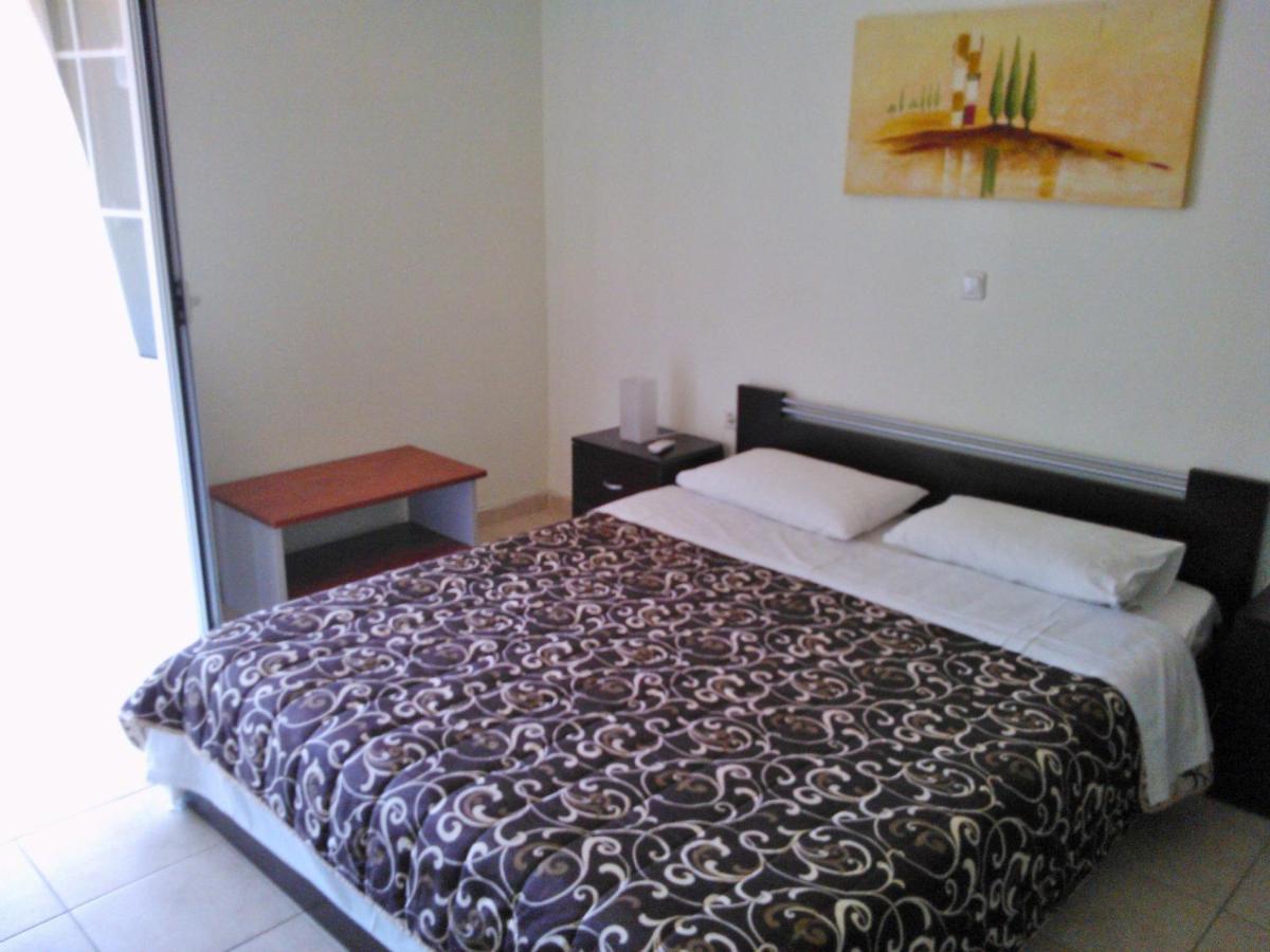 أسوس Niriides Apartments الغرفة الصورة
