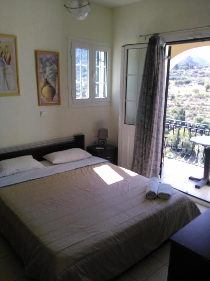 أسوس Niriides Apartments الغرفة الصورة