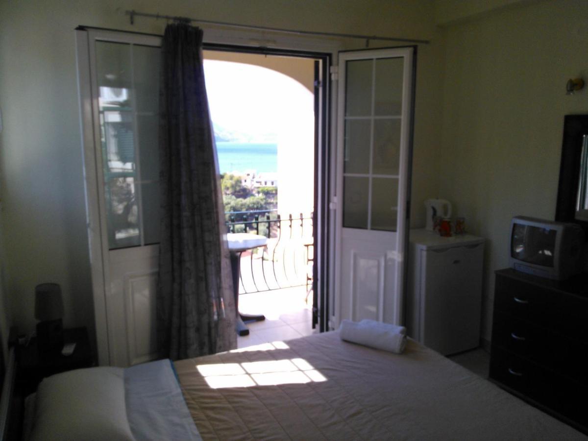 أسوس Niriides Apartments الغرفة الصورة